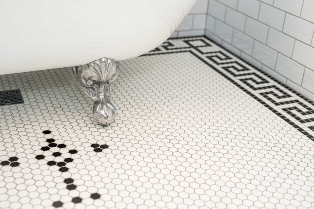 How to renovate your own home and fix tiles